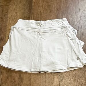 Chic White Mini Skirt